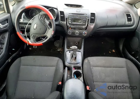 2018 Kia Forte Lx z USA, uszkodzony, nr VIN 3KPFK4A71JE203270